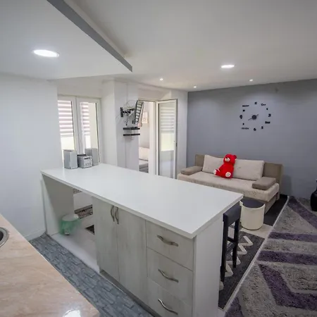 Modern Budget Apartment, Center, Up To 6 People