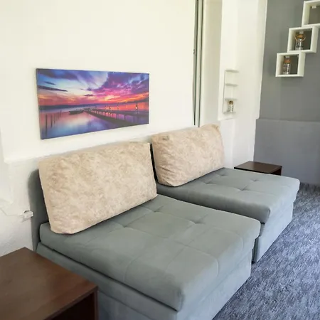 Modern Budget Apartment, Center, Up To 6 People Apartman *