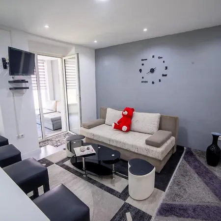 Modern Budget Apartment, Center, Up To 6 People Szarajevó