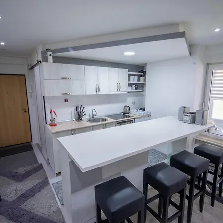 Διαμέρισμα Modern Budget Apartment, Center, Up To 6 People